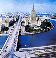 Вид на Кутузовский проспект